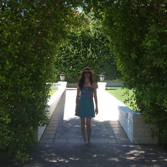 Meet your Posher, Melissa - Picture 1 of 1